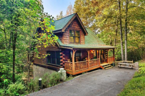 Peaceful Forest Retreat - with Hot Tub and Fireplace, Near Local Attractions